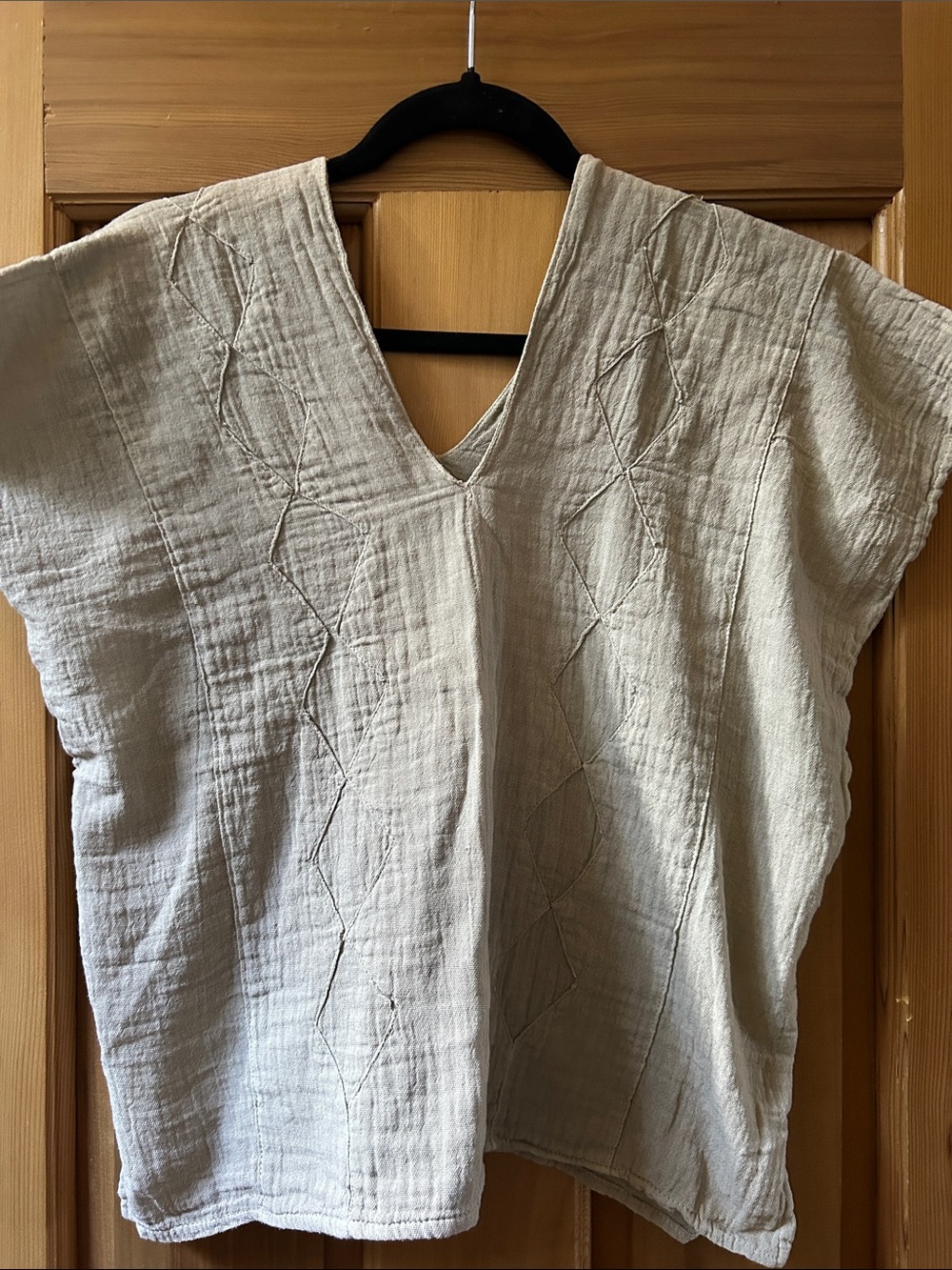 Light Cream cotton gauze V-Neck Cotton Top-no tags- measurements in pics.